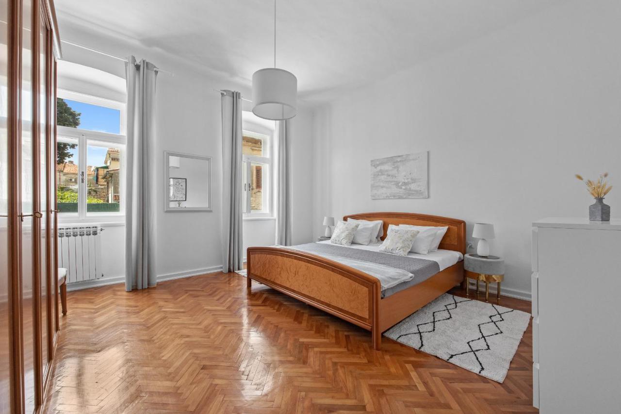 White Imperial Apartment Pula Zewnętrze zdjęcie