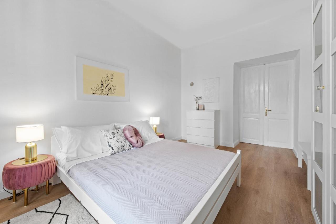 White Imperial Apartment Pula Zewnętrze zdjęcie